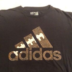 XL Adidas Football T-shirt 🏈🏈🏈